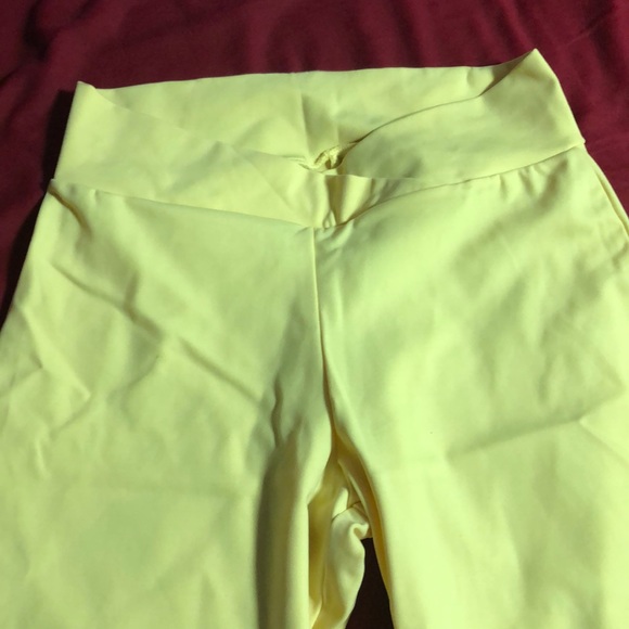Neon yellow workout capris - Picture 2 of 3